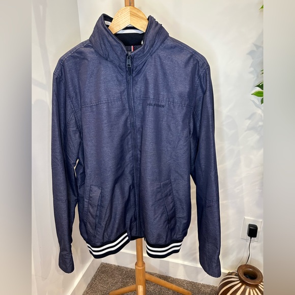 Tommy Hilfiger Bomber - Picture 2 of 4